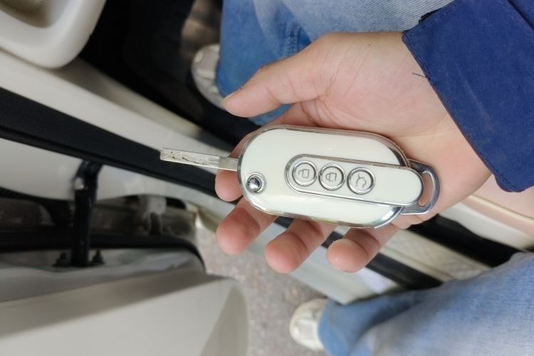 五菱汽车 宏光MINIEV 2024款 第三代 215km 进阶版中控内饰7001