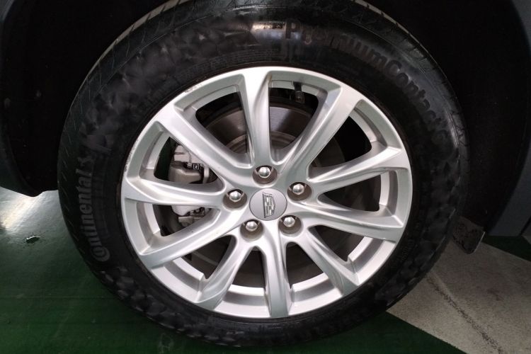 凯迪拉克XT4 2021款 28T 两驱技术型车身外观6008