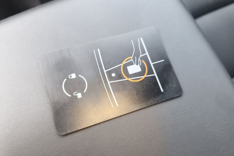 特斯拉 Model Y 2021款 长续航全轮驱动版中控内饰11