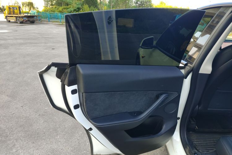 特斯拉 Model Y 2022款 后轮驱动版中控内饰7008