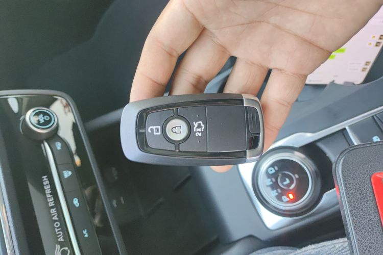 福特 福克斯 2021款 猎装版 EcoBoost 180 自动猎潮型中控内饰11