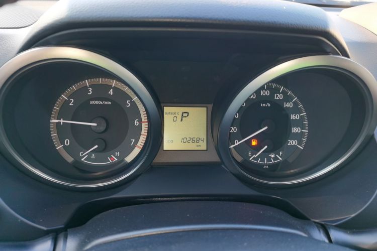 丰田 普拉多 2016款 2.7L 自动标准版中控内饰14