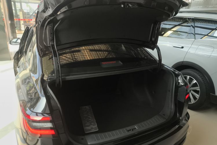 启辰D60 2023款 PLUS 1.6L XL CVT悦领版机舱底盘23