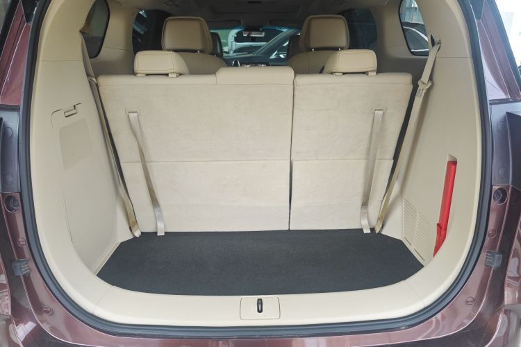 别克GL8 2022款 ES陆尊 653T 尊享型机舱底盘23