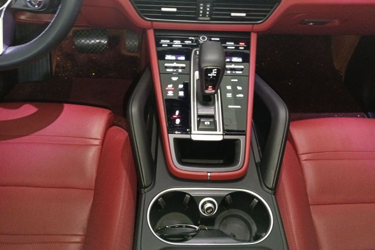 保时捷 Cayenne新能源 2023款 Cayenne E-Hybrid 2.0T局部细节18