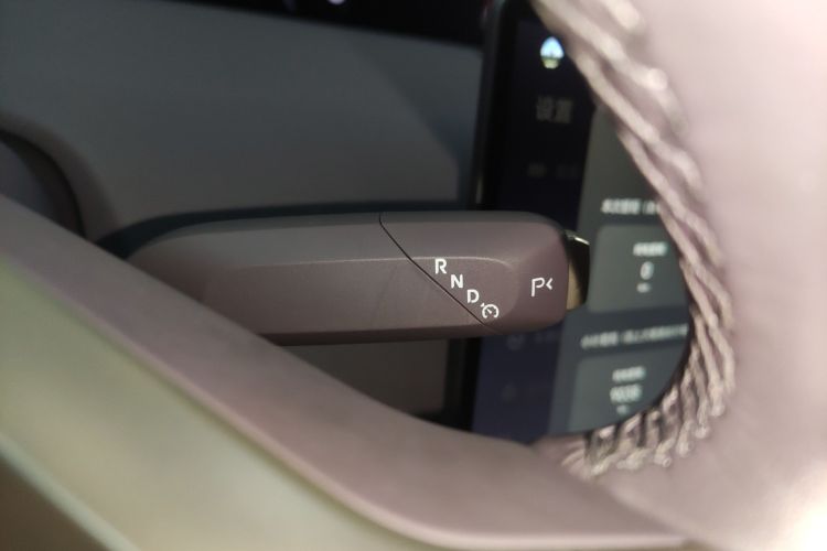 阿维塔12 2025款 Ultra增程版中控内饰18