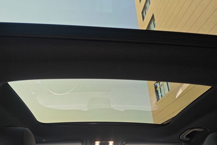 奔驰GLB 2022款 改款 GLB 200 时尚型中控内饰22