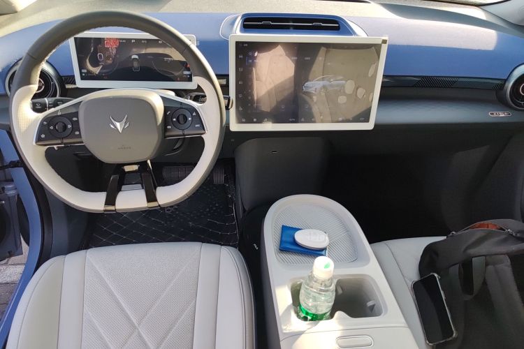 ARCFOX极狐 极狐考拉 2023款 家庭版Pro中控内饰7002