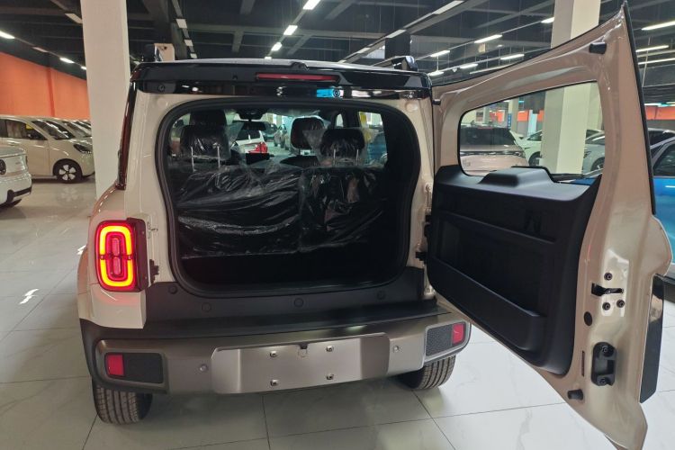 宝骏悦也Plus 2026款 301km旗舰版机舱底盘23