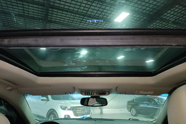 凯迪拉克XTS 2016款 28T 技术型中控内饰22