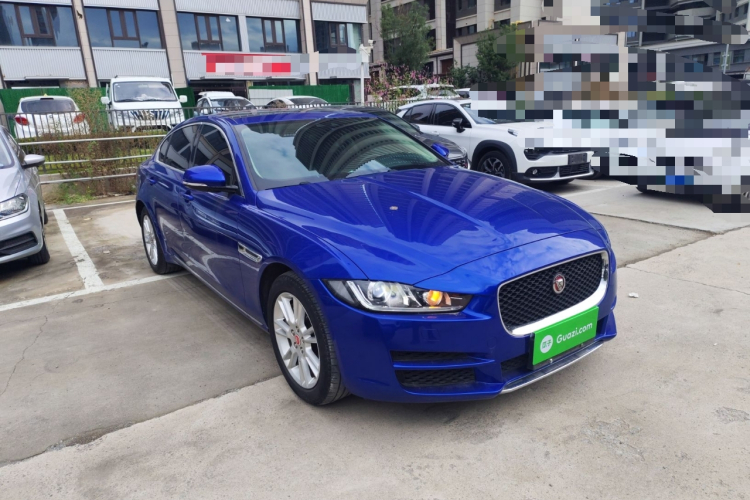 捷豹XEL 2018款 2.0T 200PS 豪华版车身外观3