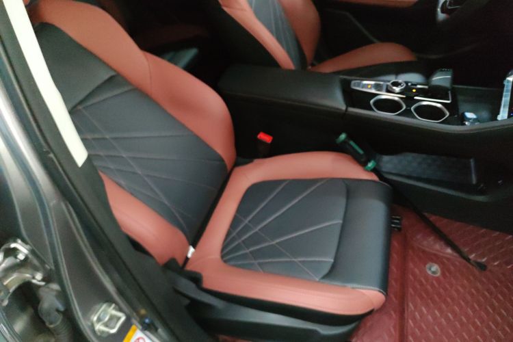 长安 逸动 2022款 PLUS 蓝鲸NE 1.4T GDI DCT尊贵版局部细节41