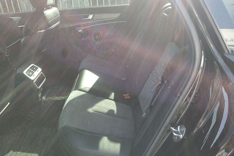 奥迪A6L 2021款 45 TFSI quattro 臻选动感型中控内饰21