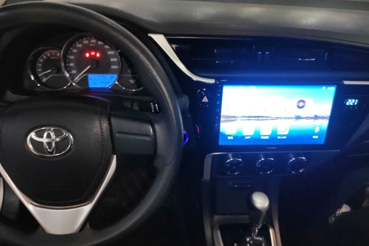 丰田 卡罗拉 2017款 改款 1.2T S-CVT GL中控内饰7002