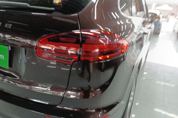 保时捷 2016款 Cayenne 3.0T车身外观9