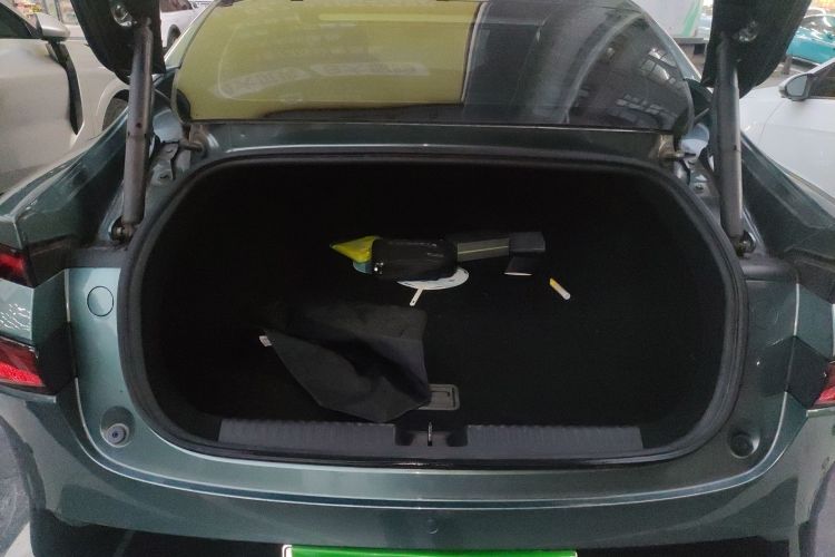 小鹏P7 2023款 P7i 702 Max机舱底盘23