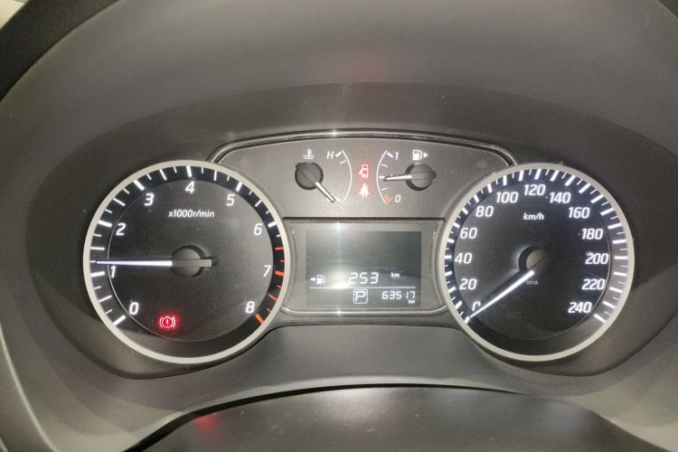 日产 轩逸 2016款 1.6XL CVT豪华版中控内饰14