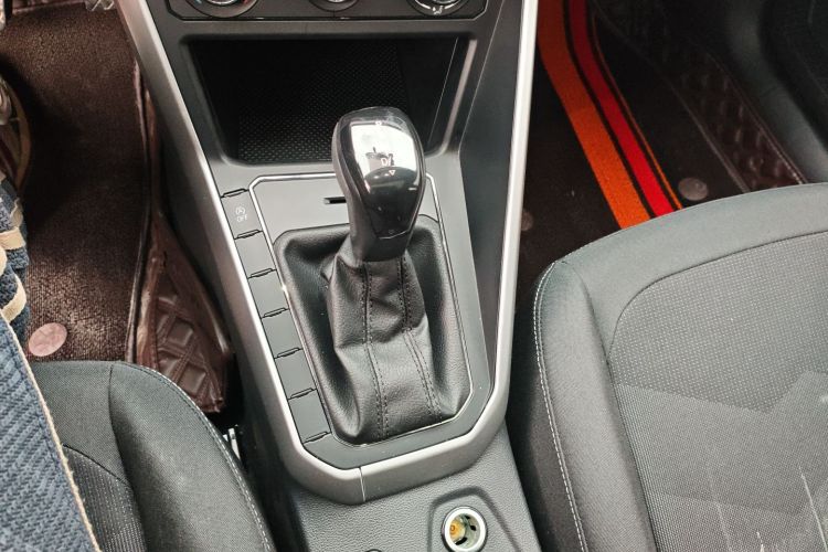 大众 Polo 2021款 Plus 1.5L 自动全景乐享版中控内饰18