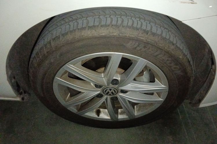 大众 高尔夫 2018款 230TSI 自动舒适型车身外观10