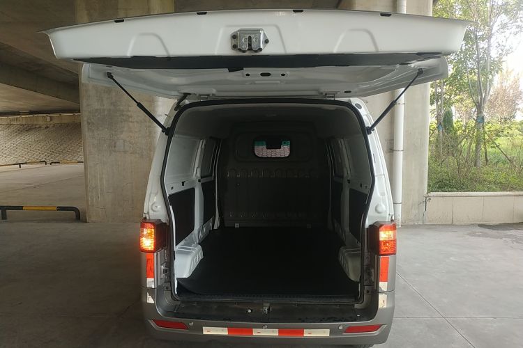 金杯 小海狮X30 2021款 1.5L 舒适型无空调版厢货国VI SWC15M局部细节23