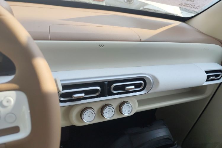 五菱汽车 宏光MINIEV 2024款 第三代 215km 青春版中控内饰16