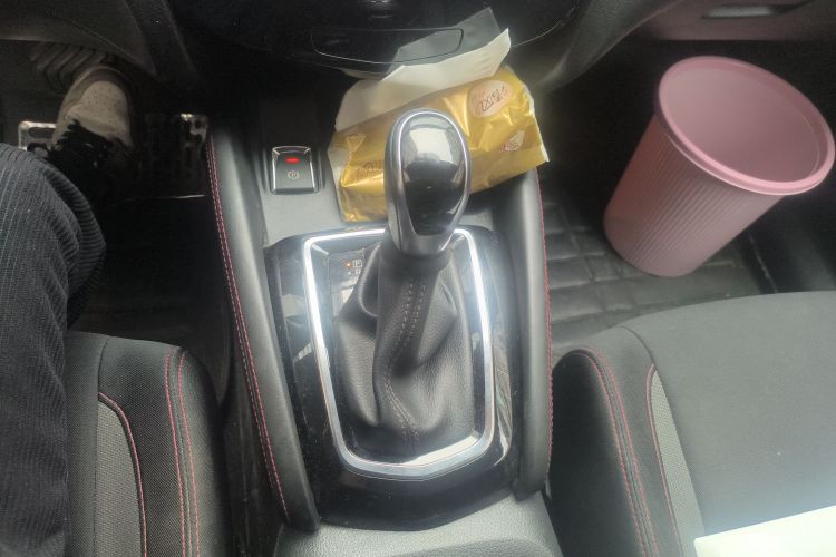 日产 逍客 2019款 2.0L CVT智享版中控内饰18