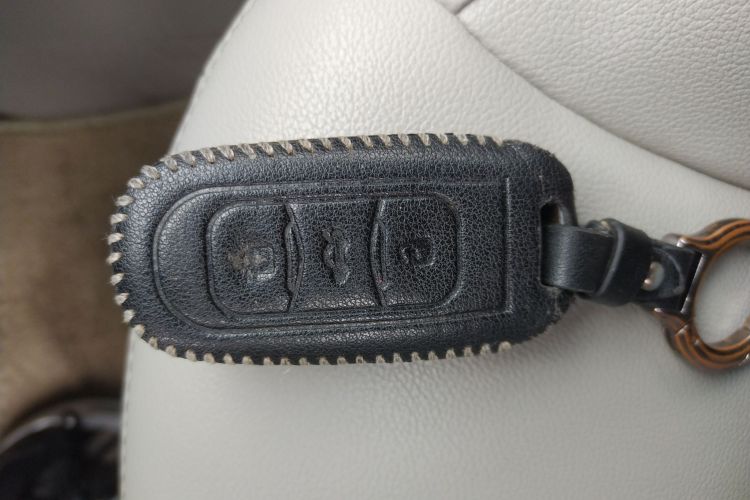 吉利汽车 帝豪 2014款 三厢 1.5L 手动精英型中控内饰11