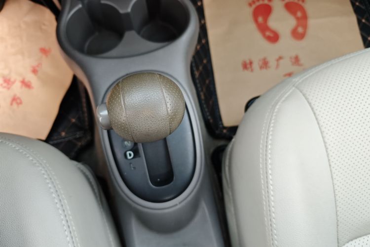 日产 阳光 2015款 1.5XE CVT舒适版中控内饰18