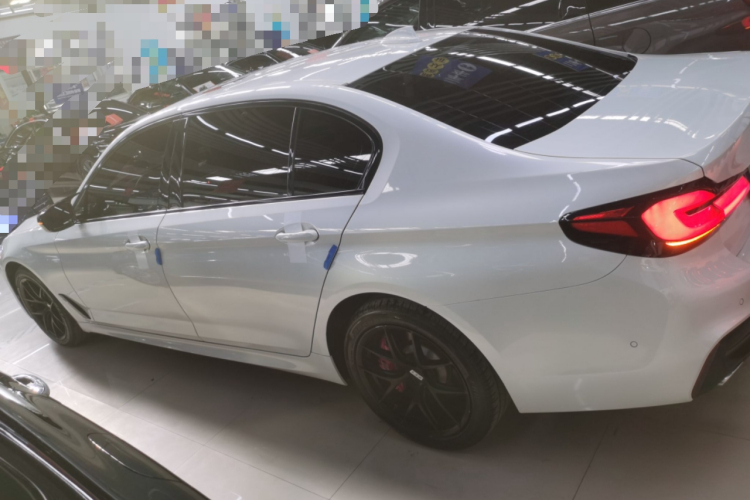 宝马5系 2020款 525Li M运动套装车身外观4