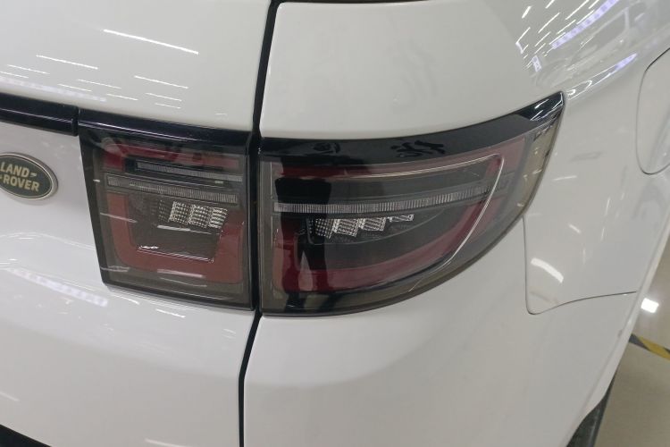 路虎 发现运动版 2023款 249PS R-Dynamic S 性能版车身外观9