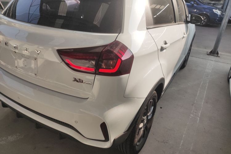 吉利汽车 远景X3 2021款 PRO 1.5L 手动精英型车身外观6006