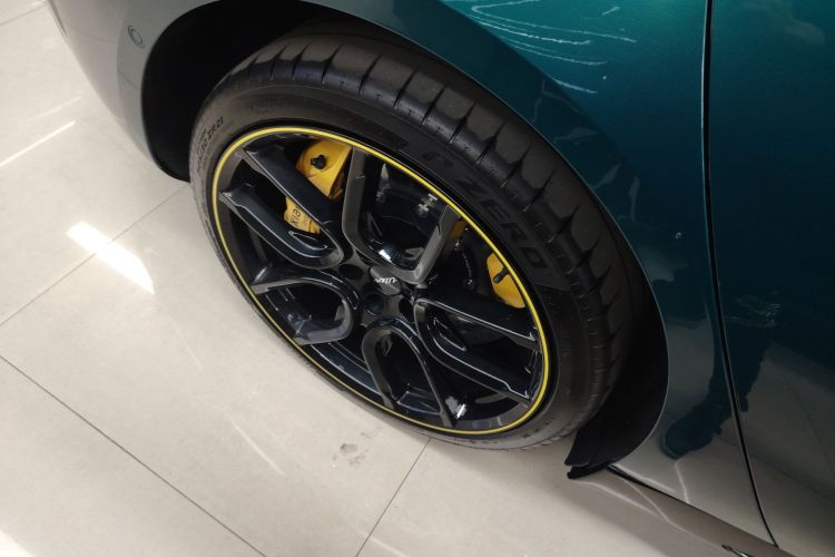 小米汽车 小米SU7 Ultra 2025款 Ultra车身外观6008