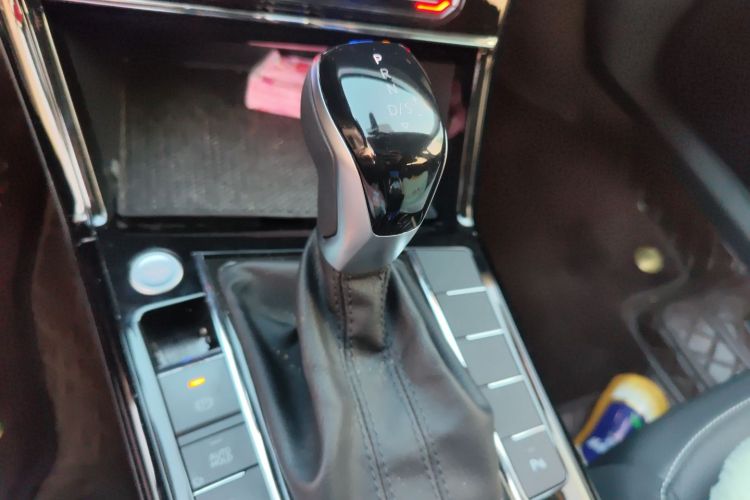 大众 帕萨特 2024款 380TSI 龙腾版中控内饰18