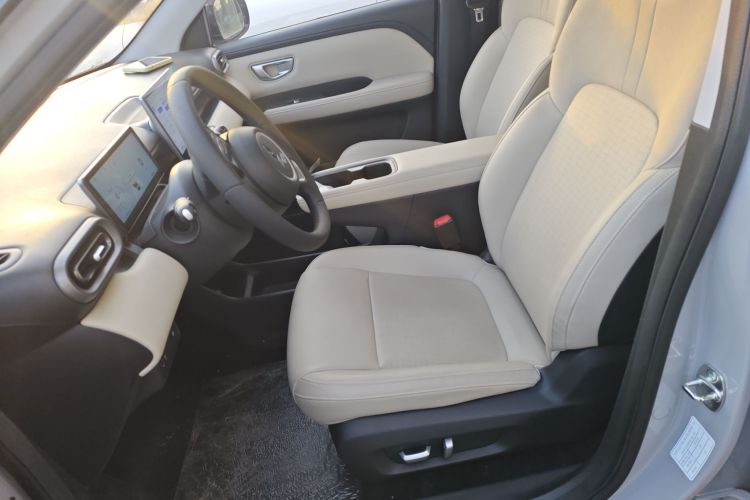 五菱汽车 五菱缤果PLUS 2024款 330km 五座版局部细节19