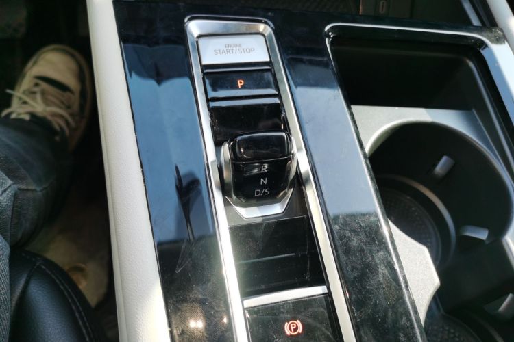 大众 途昂 2021款 380TSI 四驱豪华版中控内饰18