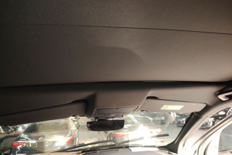 路虎 发现运动版 2020款 249PS R-Dynamic 性能版中控内饰22