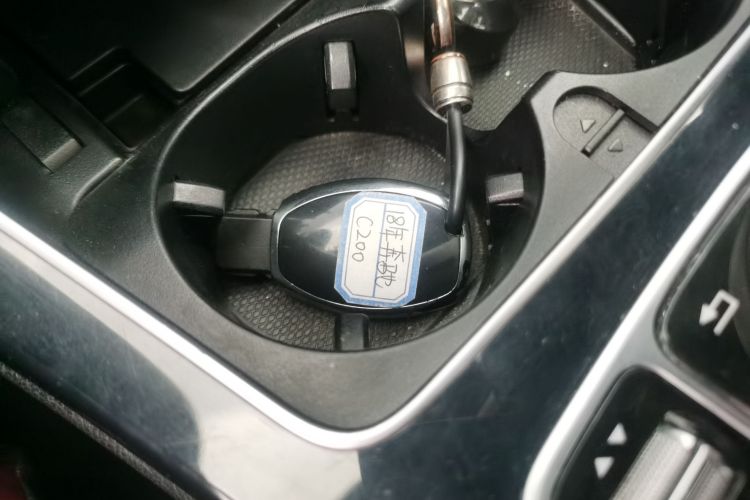 奔驰C级 2018款 C 200 运动版中控内饰7001