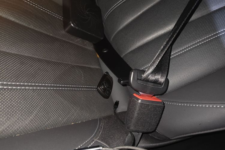 奥迪A4L 2020款 40 TFSI 豪华致雅型中控内饰11