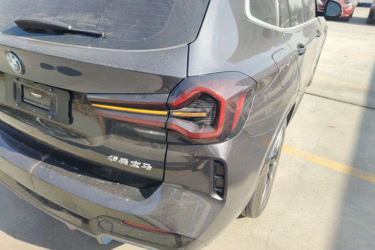 宝马iX3 2022款 领先型车身外观9