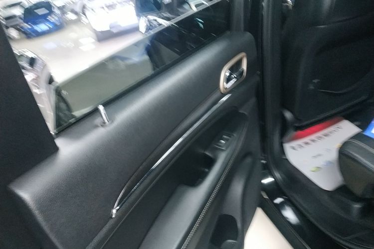 Jeep 大切诺基(进口) 2015款 3.0L 舒享导航版中控内饰49