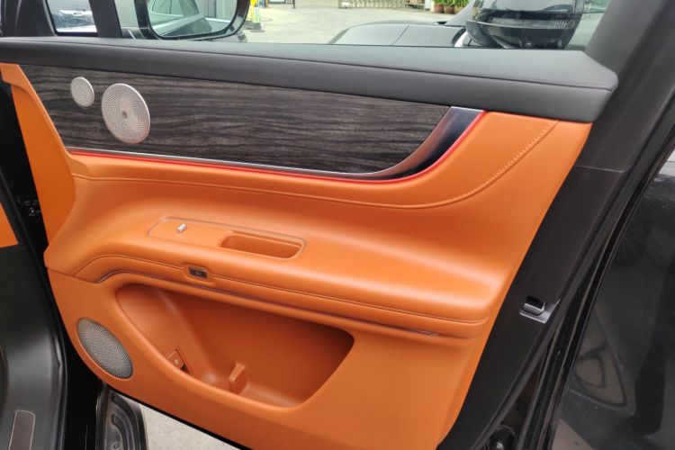 鸿蒙智行 问界M9 2024款 纯电 Ultra版 100kWh 5座版中控内饰42