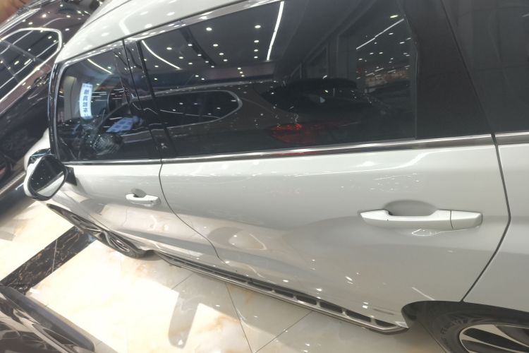 本田 冠道 2017款 240TURBO 两驱精英版车身外观4