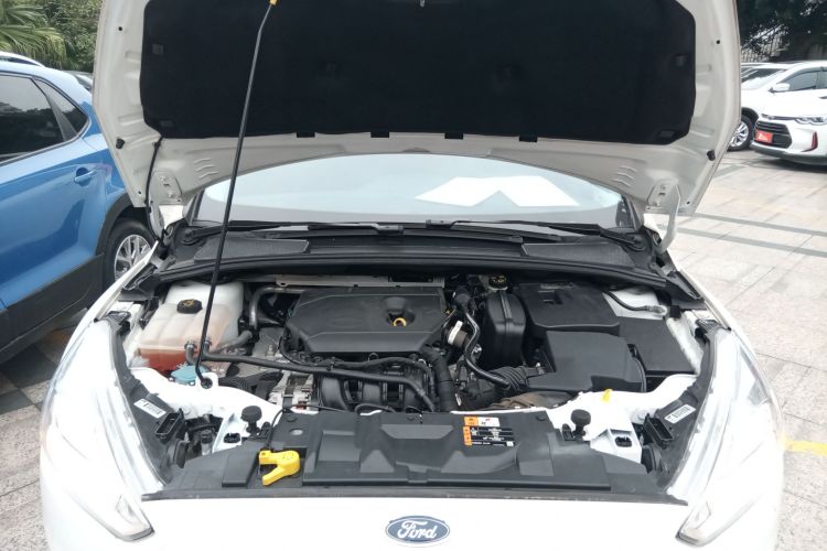 福特 福克斯 2020款 两厢经典 1.5L 自动风尚型局部细节24