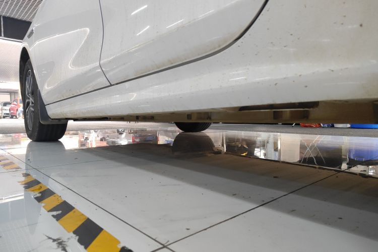 比亚迪 秦Pro新能源 2019款 EV 超能版 标准版智联领尚型局部细节9002