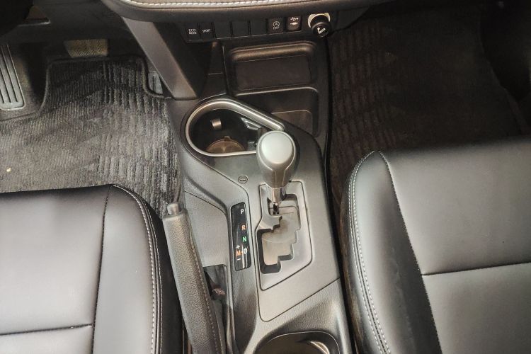 丰田 RAV4荣放 2019款 2.0L CVT两驱风尚版 国VI局部细节18