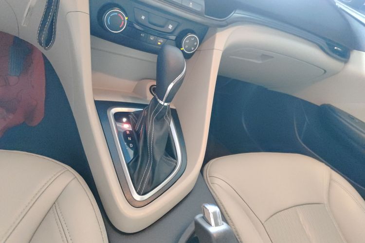 别克 英朗 2017款 15N 自动精英型局部细节18