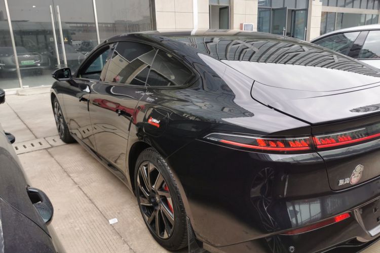 东风奕派 eπ007 2024款 530Pro版车身外观4