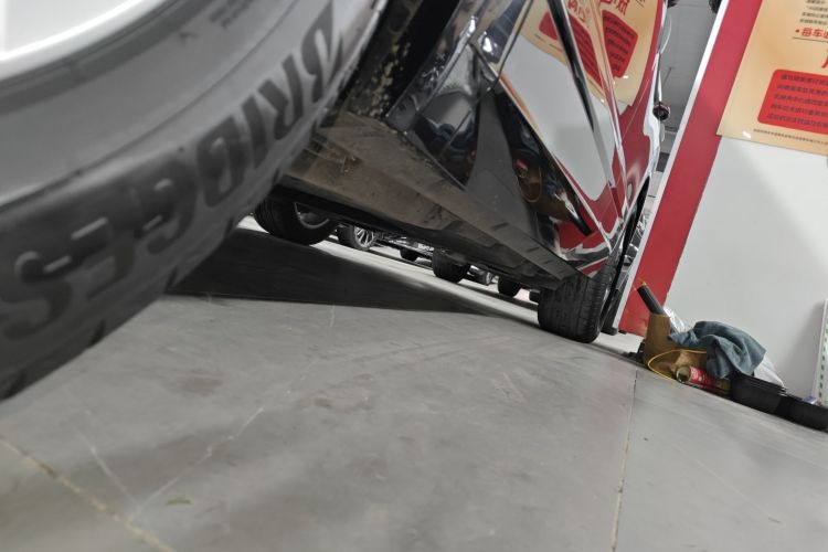 大众 途锐 2022款 2.0TSI 锐尚版局部细节9002