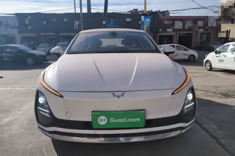 五菱汽车 五菱E5 2024款 410km 标准版车身外观2