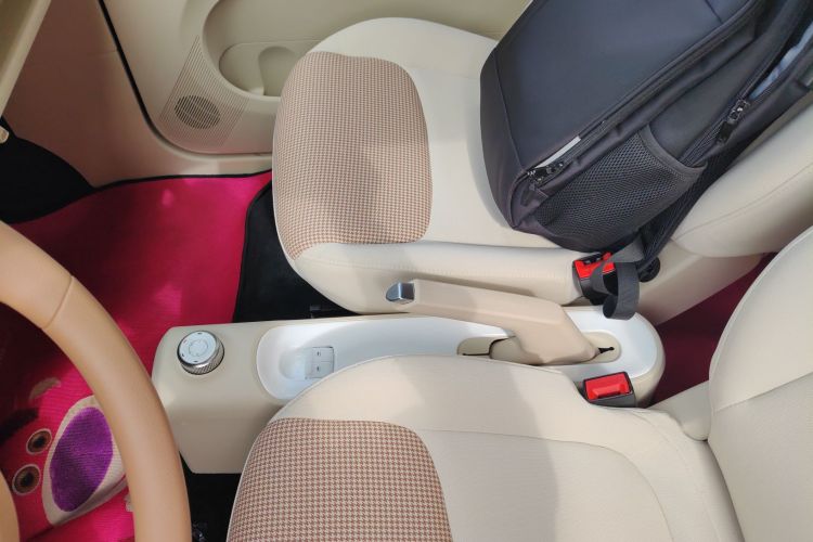 五菱汽车 宏光MINIEV 2024款 第三代 215km 青春版中控内饰18